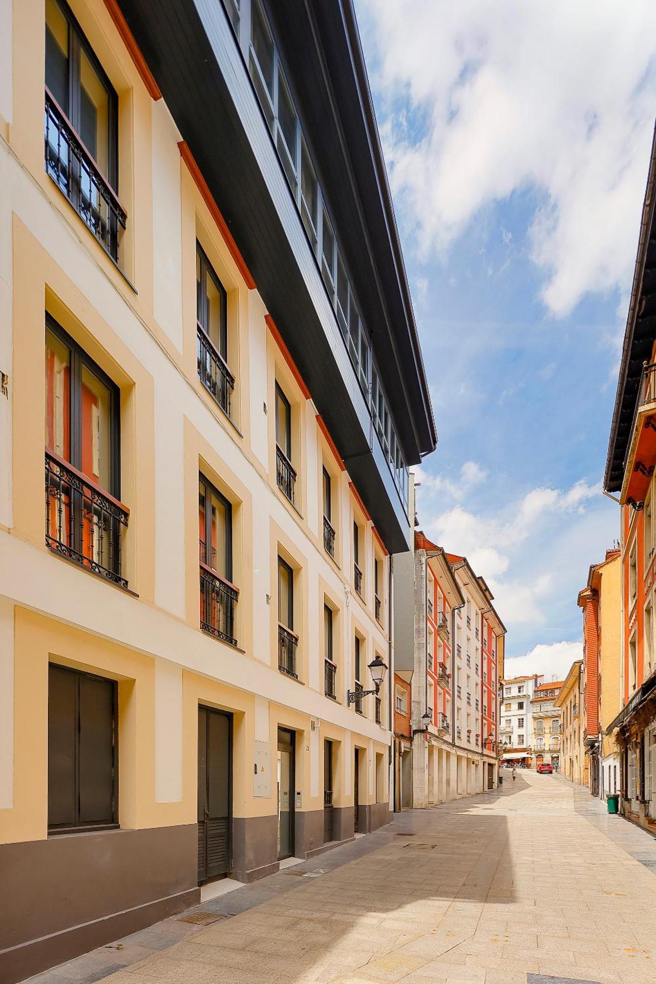 Apartamentos Sobrecantu Oviedo Exterior photo
